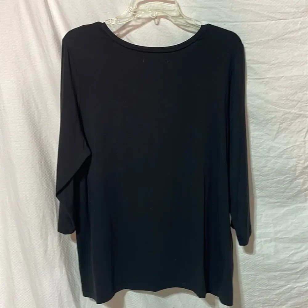 Paraphrase 2x black 3/4 sleeve simple black slight scoop neck cotton spandex euc